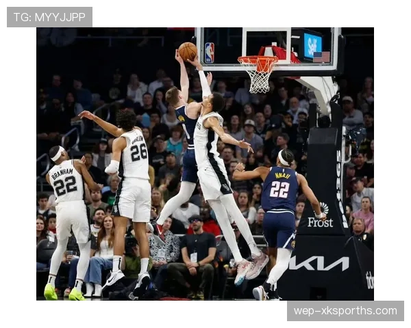 文班亚马内线封盖制造空位，对比约基奇以组织见长