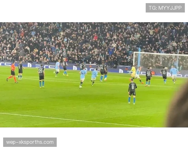 曼城防线在高位压迫战术下是否更容易被对手针对性打击？